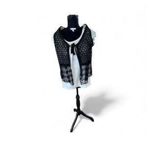 Speechless Black and White Layered Top Size M